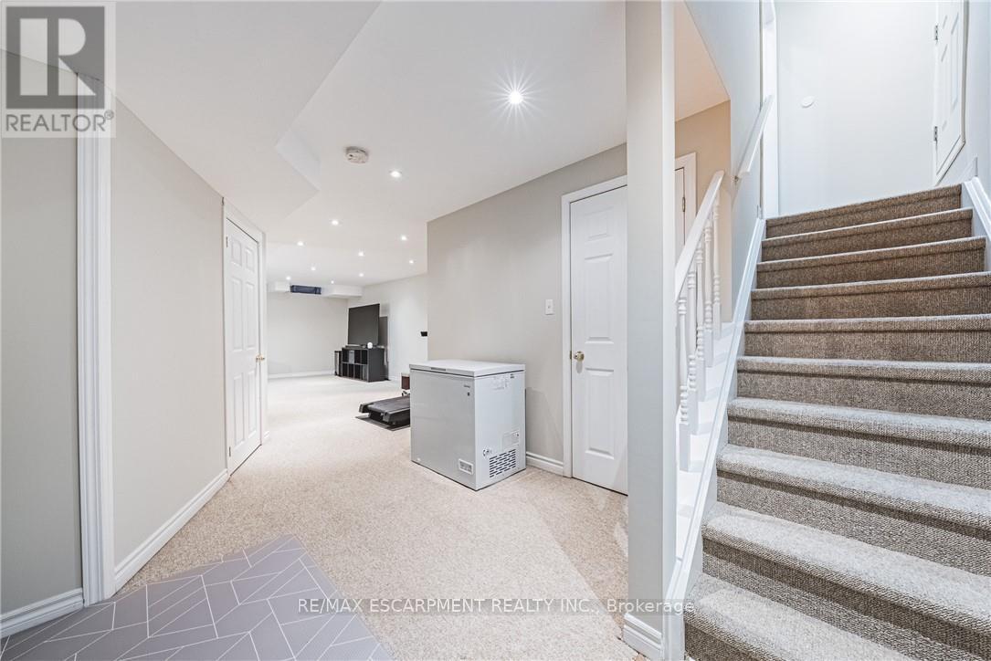 66 Deepcoral Court, Brampton, Ontario  L6V 4P7 - Photo 30 - W12749290