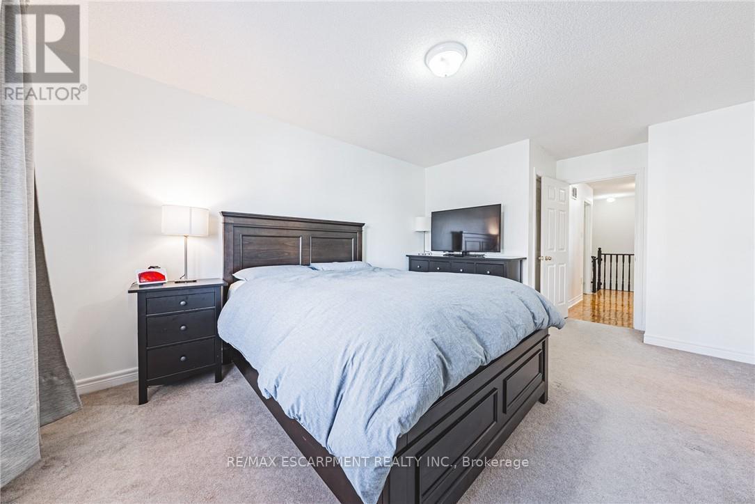 66 Deepcoral Court, Brampton, Ontario  L6V 4P7 - Photo 20 - W12749290