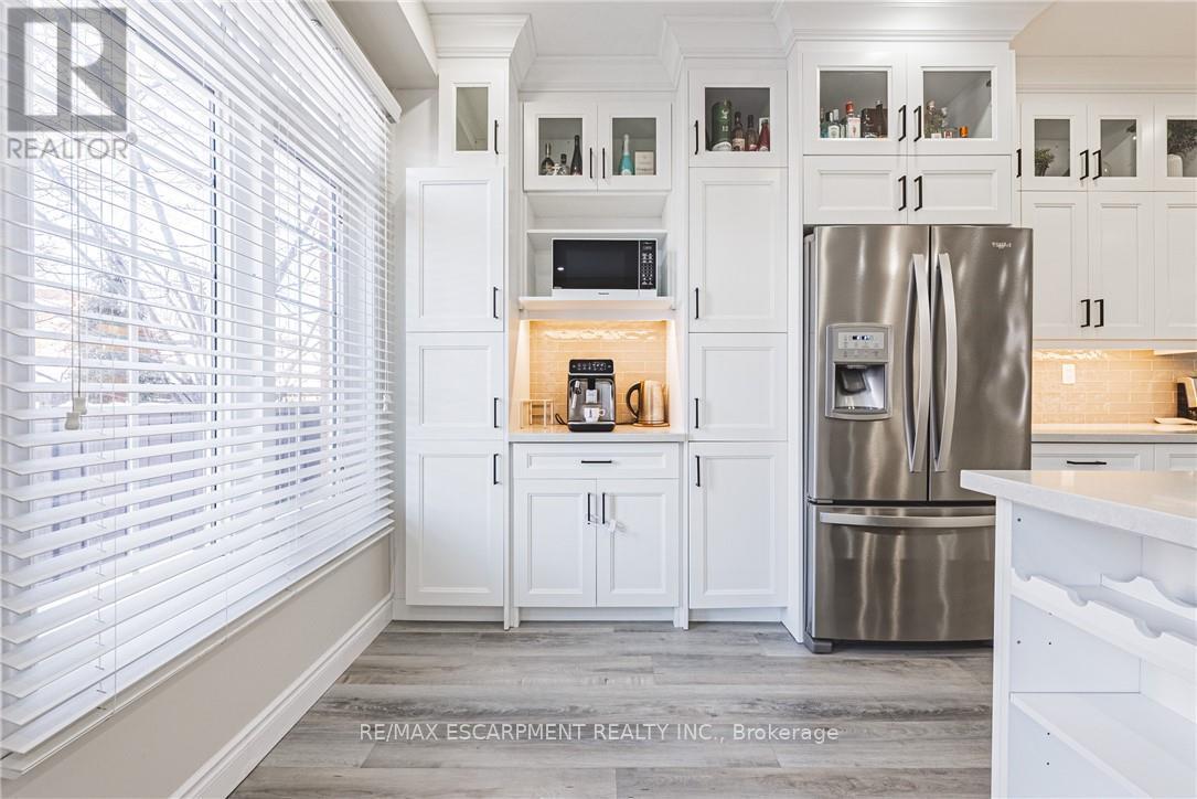 66 Deepcoral Court, Brampton, Ontario  L6V 4P7 - Photo 13 - W12749290