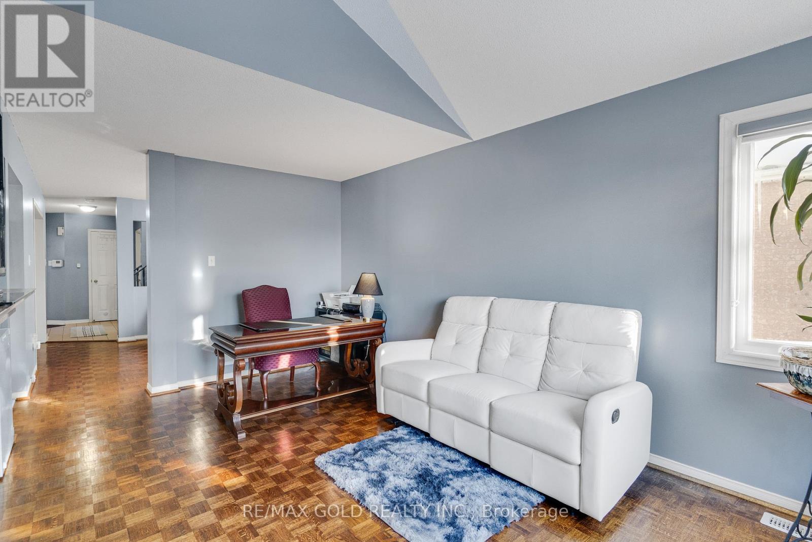 5 Furrows End, Brampton, Ontario  L6Z 4S5 - Photo 9 - W12749150