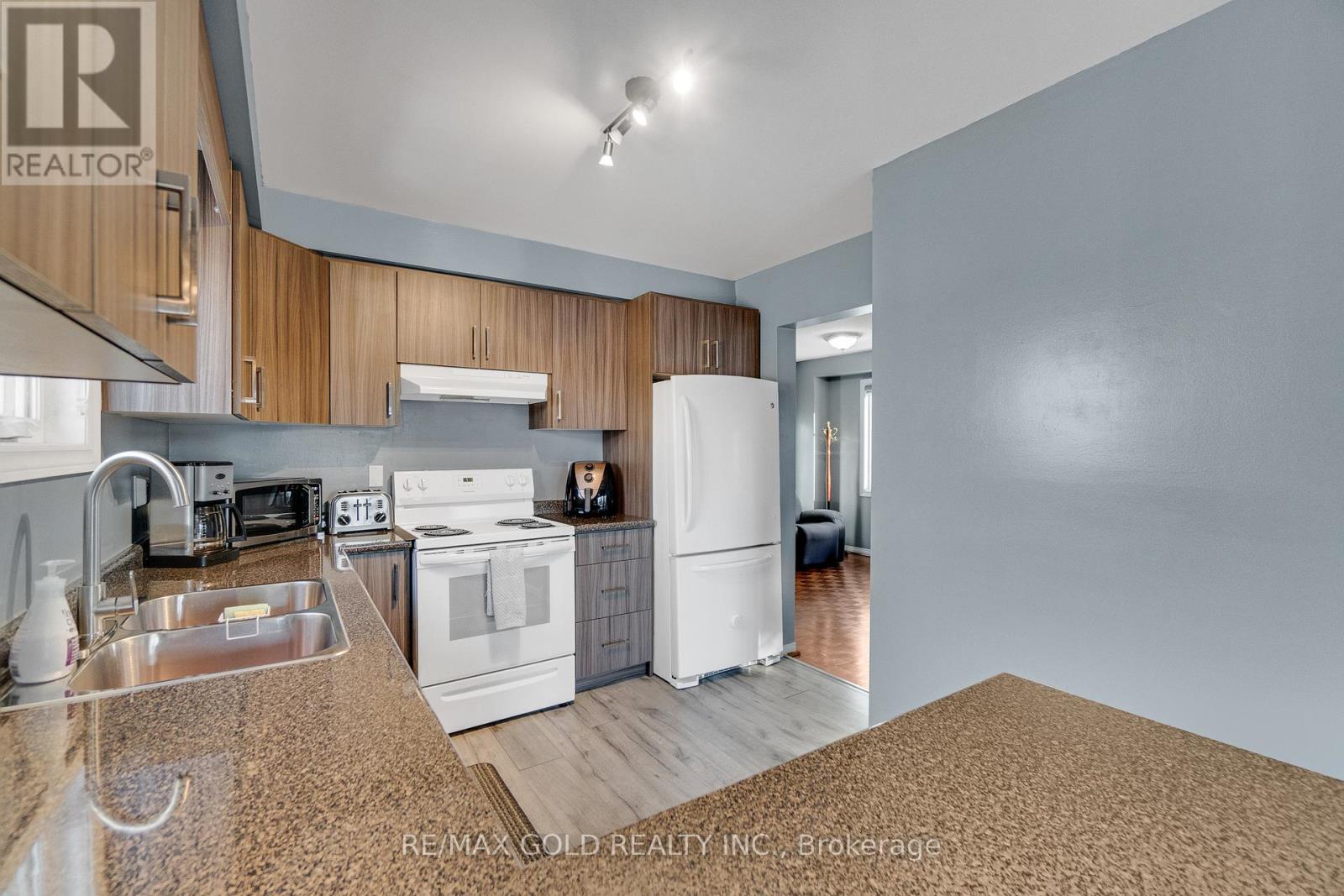 5 Furrows End, Brampton, Ontario  L6Z 4S5 - Photo 15 - W12749150