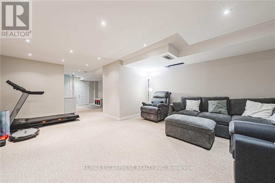 66 Deepcoral Court, Brampton, Ontario  L6V 4P7 - Photo 33 - W12749290