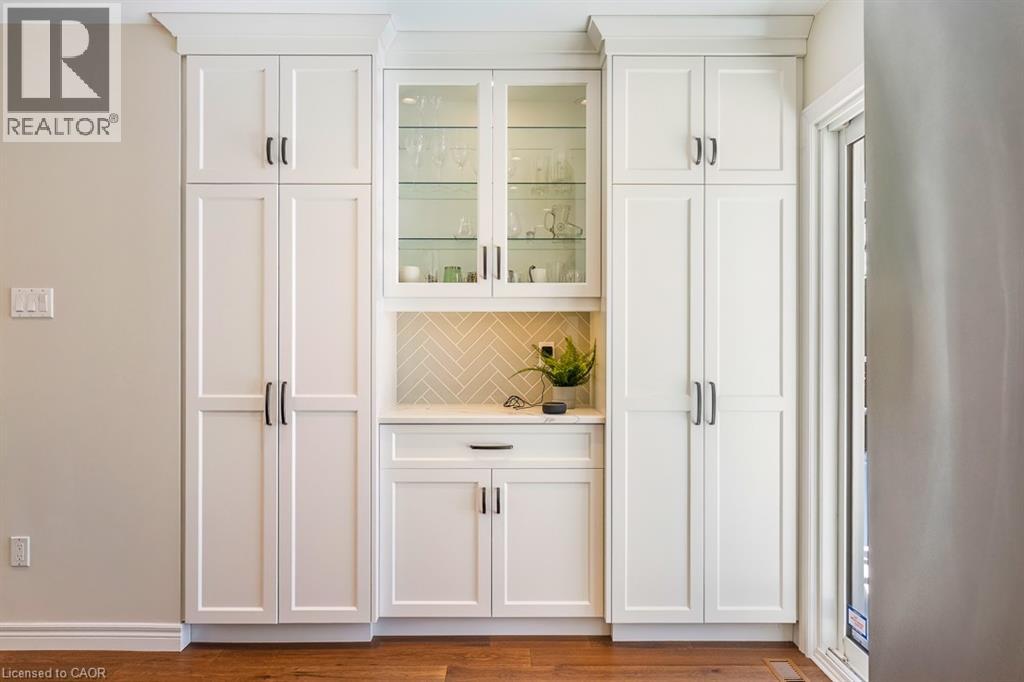 720 Mullin Way, Burlington, Ontario  L7L 4J7 - Photo 12 - 40802206