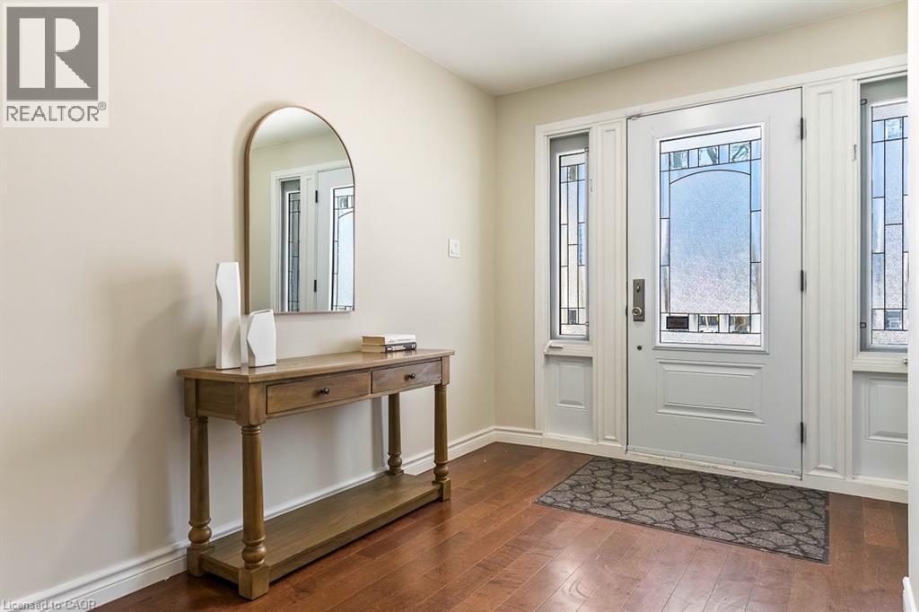 720 Mullin Way, Burlington, Ontario  L7L 4J7 - Photo 3 - 40802206