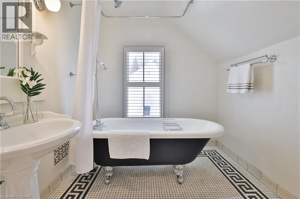 455 Nelson Avenue, Burlington, Ontario  L7S 1N3 - Photo 21 - 40802033