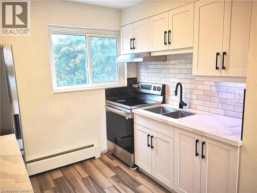 19 Hamilton Street Unit# 4, St. Thomas, Ontario  N5P 2S7 - Photo 4 - 40802395