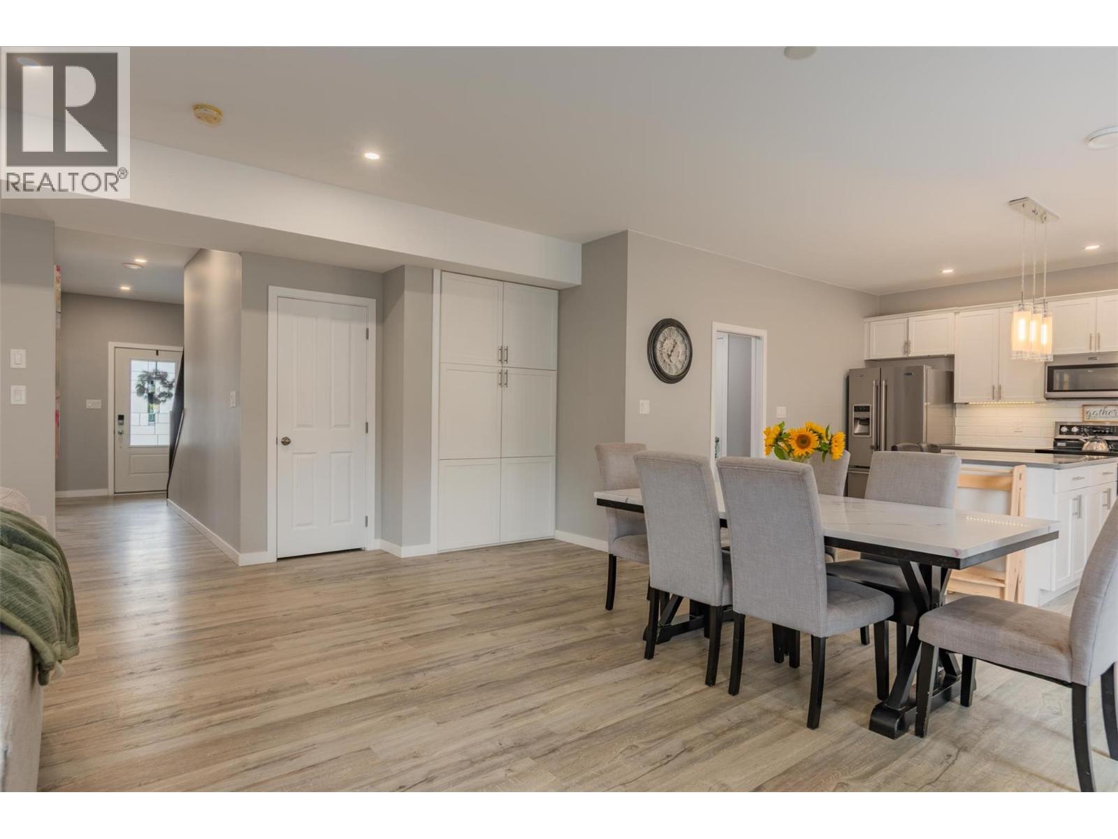 3904 Grandview Drive, Castlegar, British Columbia  V1N 4X9 - Photo 16 - 10374275