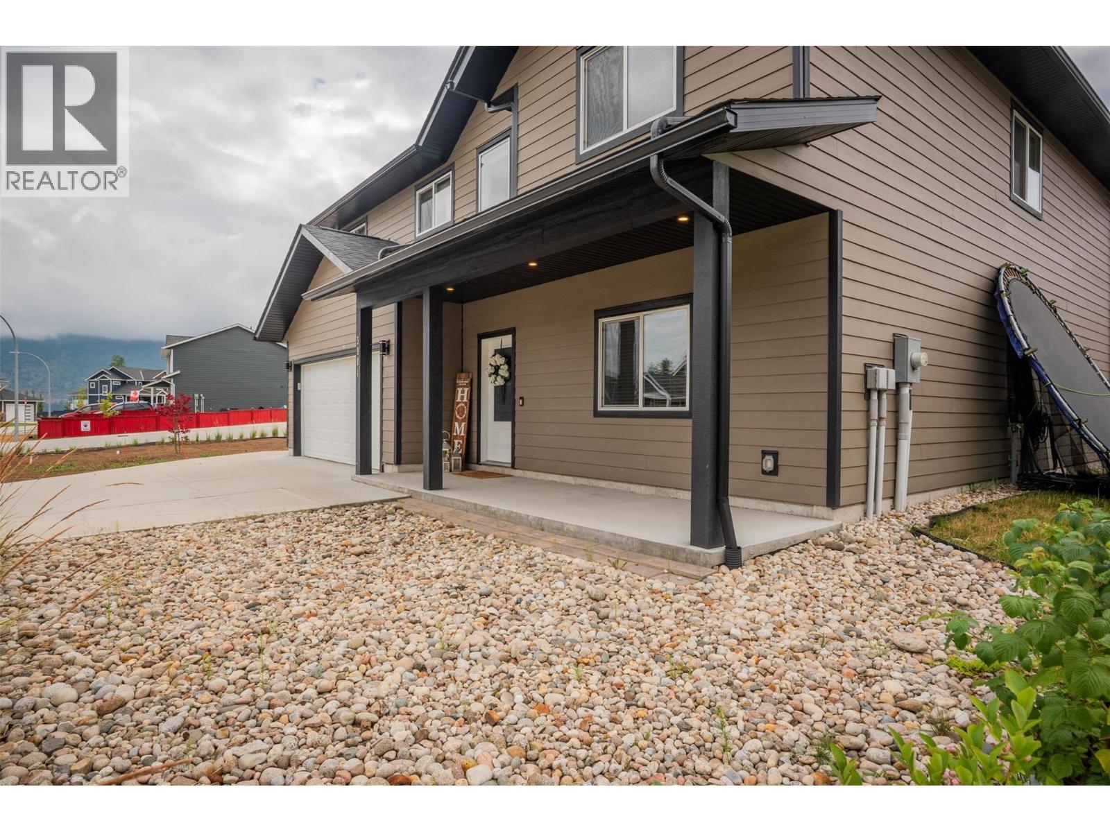 3904 Grandview Drive, Castlegar, British Columbia  V1N 4X9 - Photo 39 - 10374275