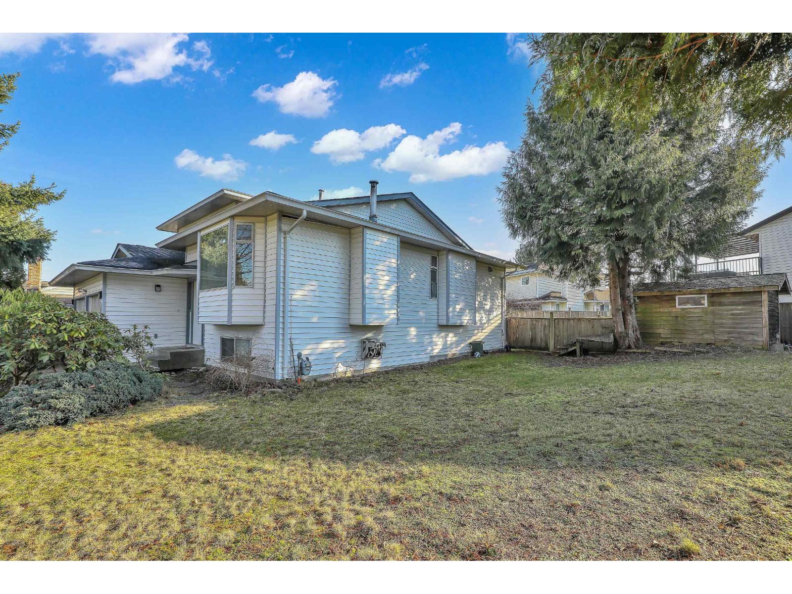 15662 91a Avenue, Surrey, British Columbia  V4N 2X3 - Photo 3 - R3085326