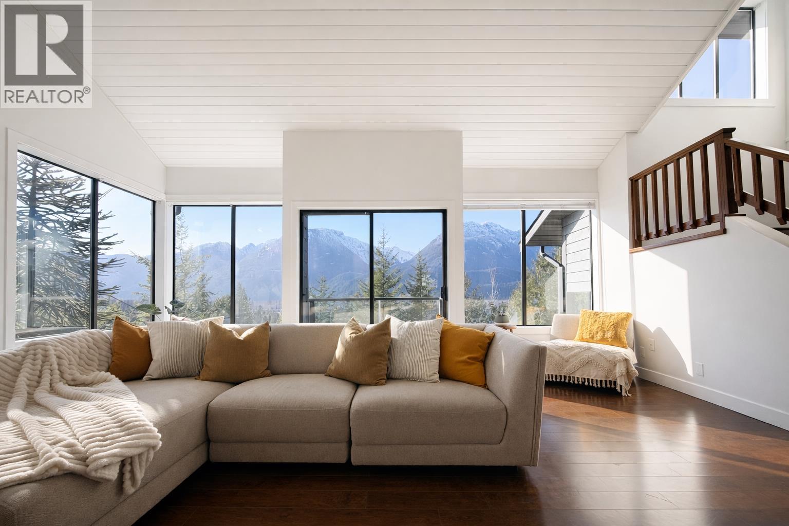 40181 Skyline Drive, Squamish, British Columbia  V0N 1T0 - Photo 5 - R3085358