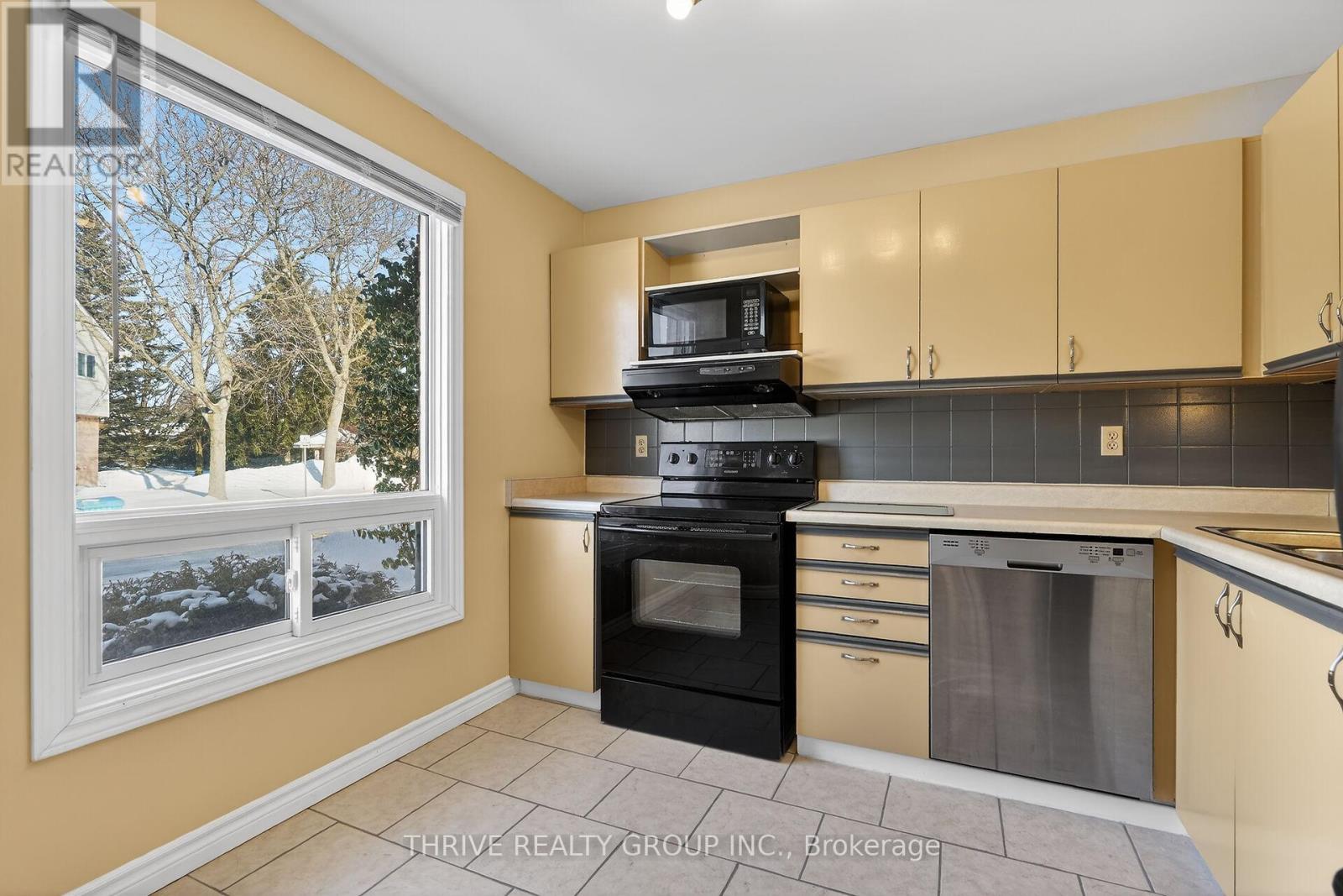 3 - 80 Acorn Crescent, London North, Ontario  N6G 4R8 - Photo 7 - X12750154