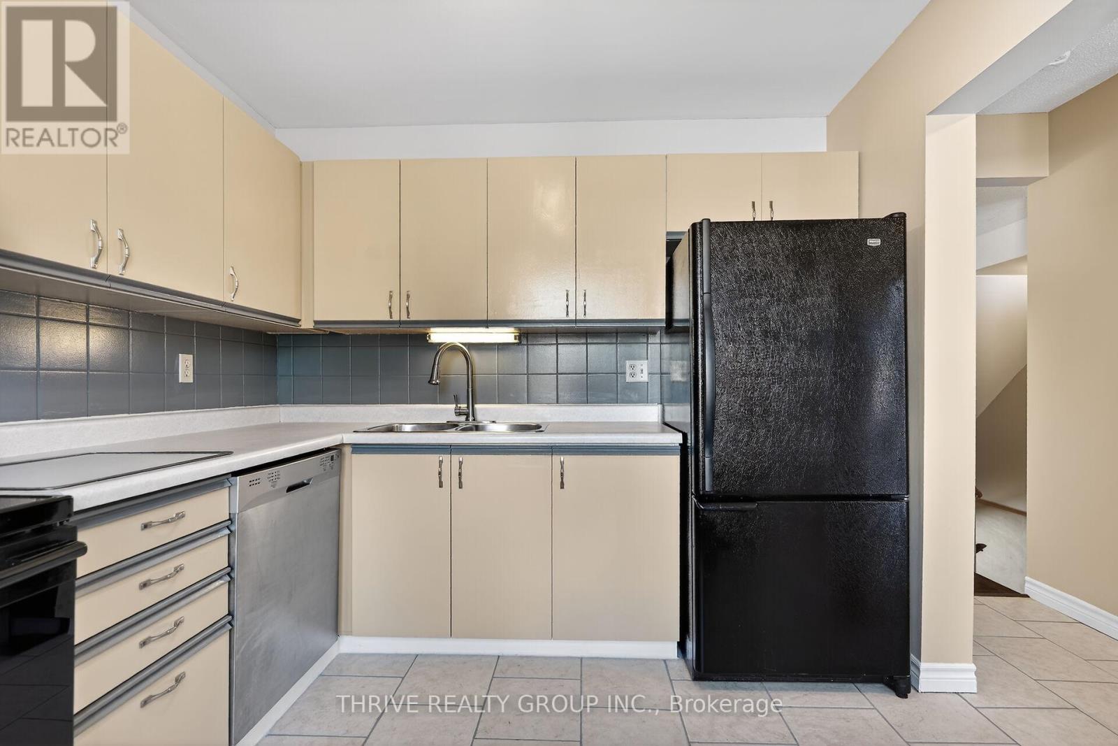 3 - 80 Acorn Crescent, London North, Ontario  N6G 4R8 - Photo 8 - X12750154