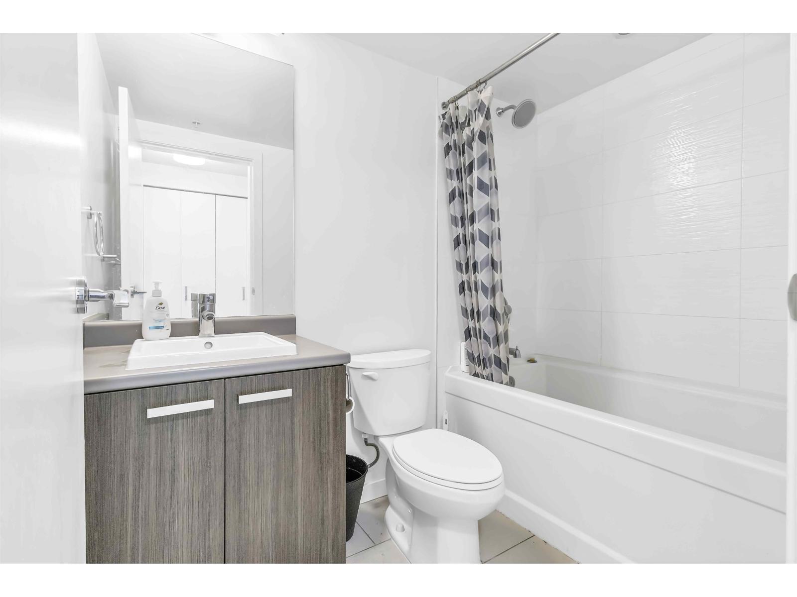 2703 13325 102a Avenue, Surrey, British Columbia  V3T 0J5 - Photo 10 - R3084878