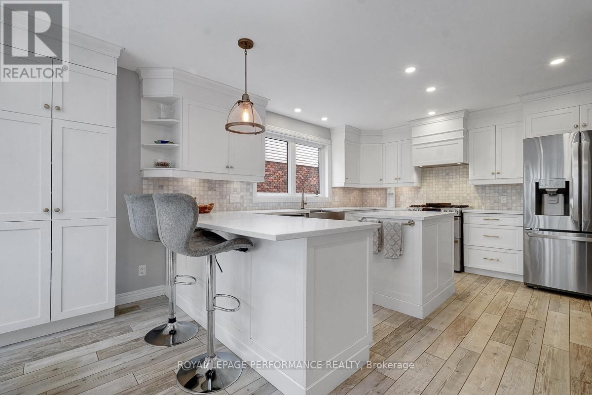 6164 Ravine Way, Ottawa, Ontario  K1C 7E9 - Photo 11 - X12750146