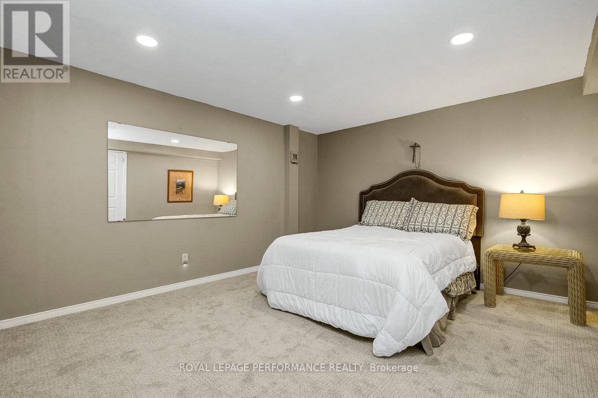 6164 Ravine Way, Ottawa, Ontario  K1C 7E9 - Photo 35 - X12750146