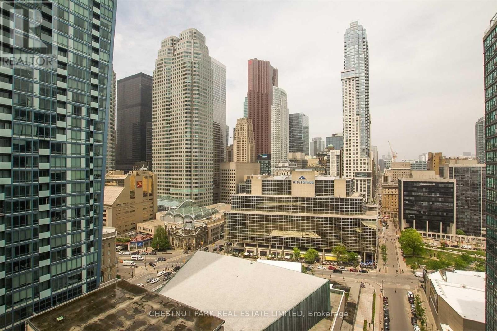 2107 - 25 The Esplanade, Toronto, Ontario  M5E 1W5 - Photo 10 - C12740092