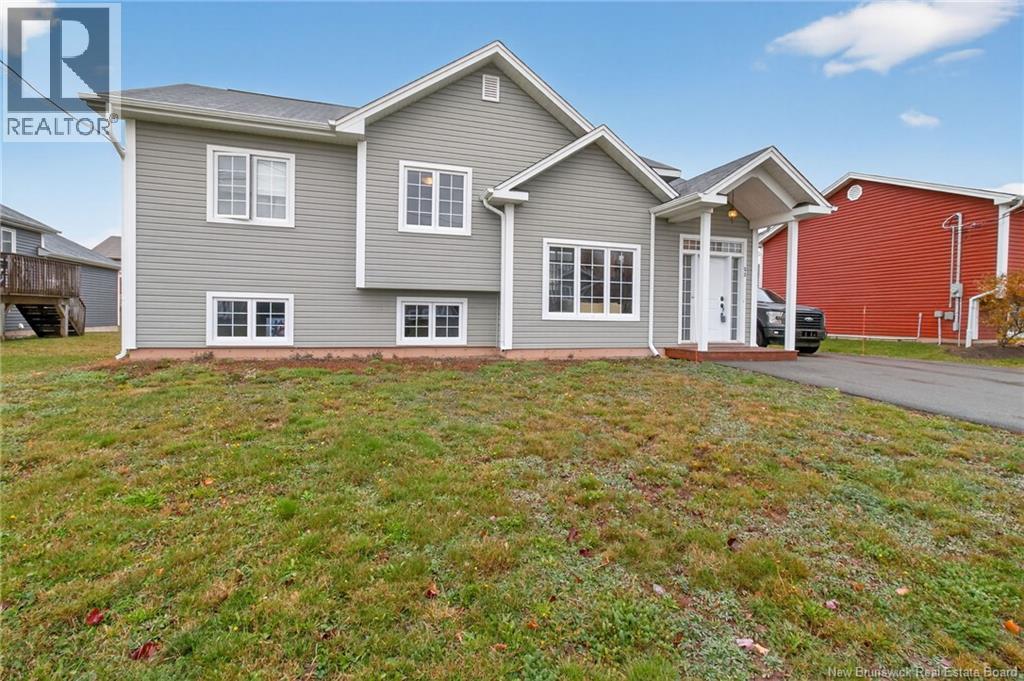 33 Cumberland Street, Moncton, New Brunswick  E1G 0Z9 - Photo 6 - NB133013