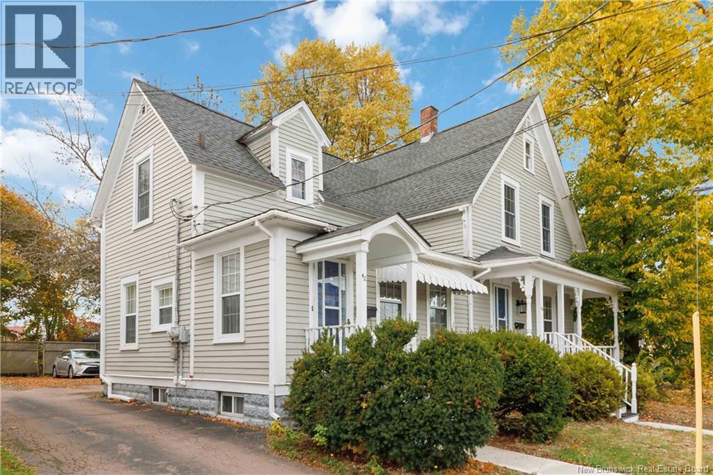 42-44 Edward, Moncton, New Brunswick  E1A 3Y7 - Photo 2 - NB133004