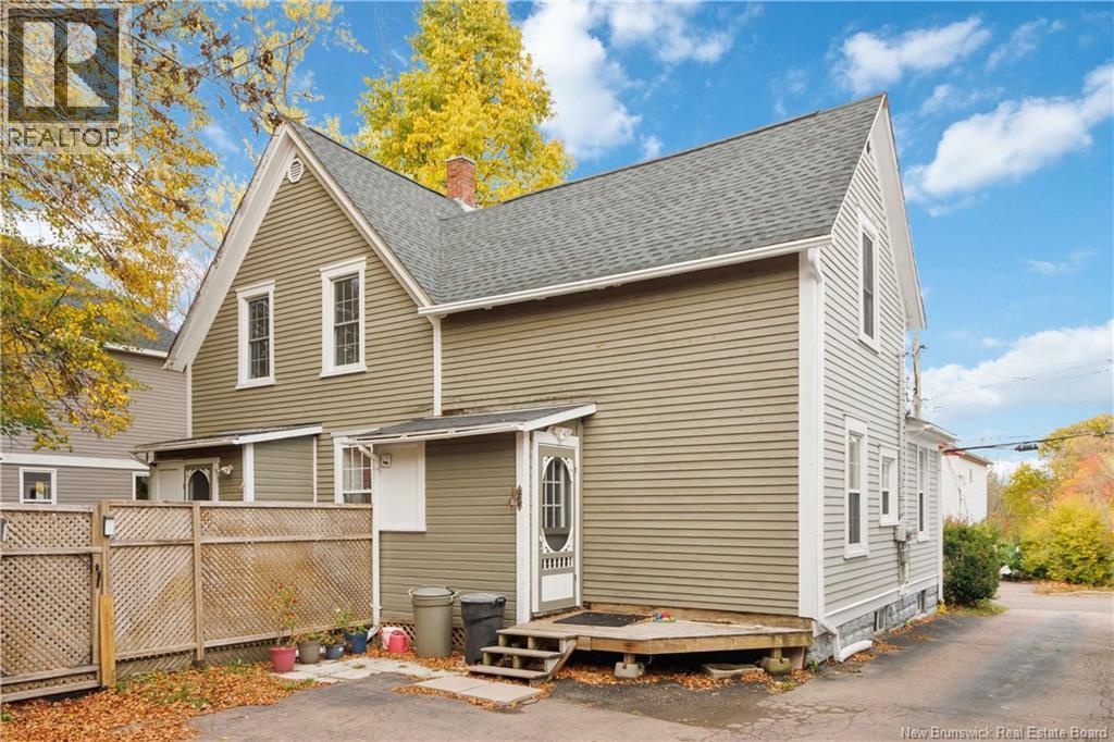 42-44 Edward, Moncton, New Brunswick  E1A 3Y7 - Photo 4 - NB133004