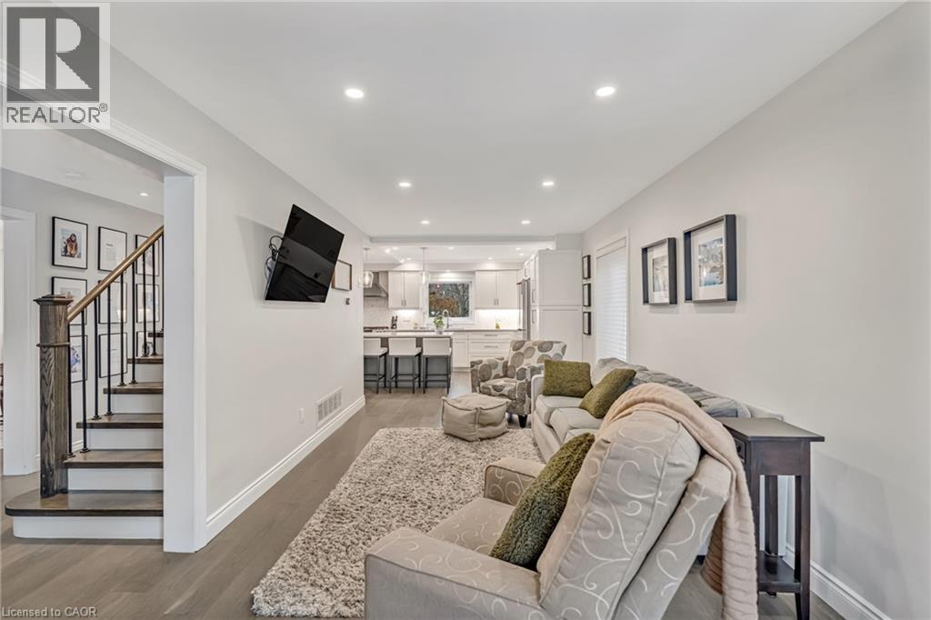 8 Keewaydin Street, Waterdown, Ontario  L8B 0K1 - Photo 8 - 40795992