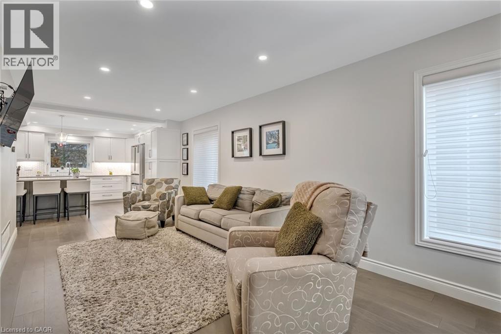 8 Keewaydin Street, Waterdown, Ontario  L8B 0K1 - Photo 9 - 40795992