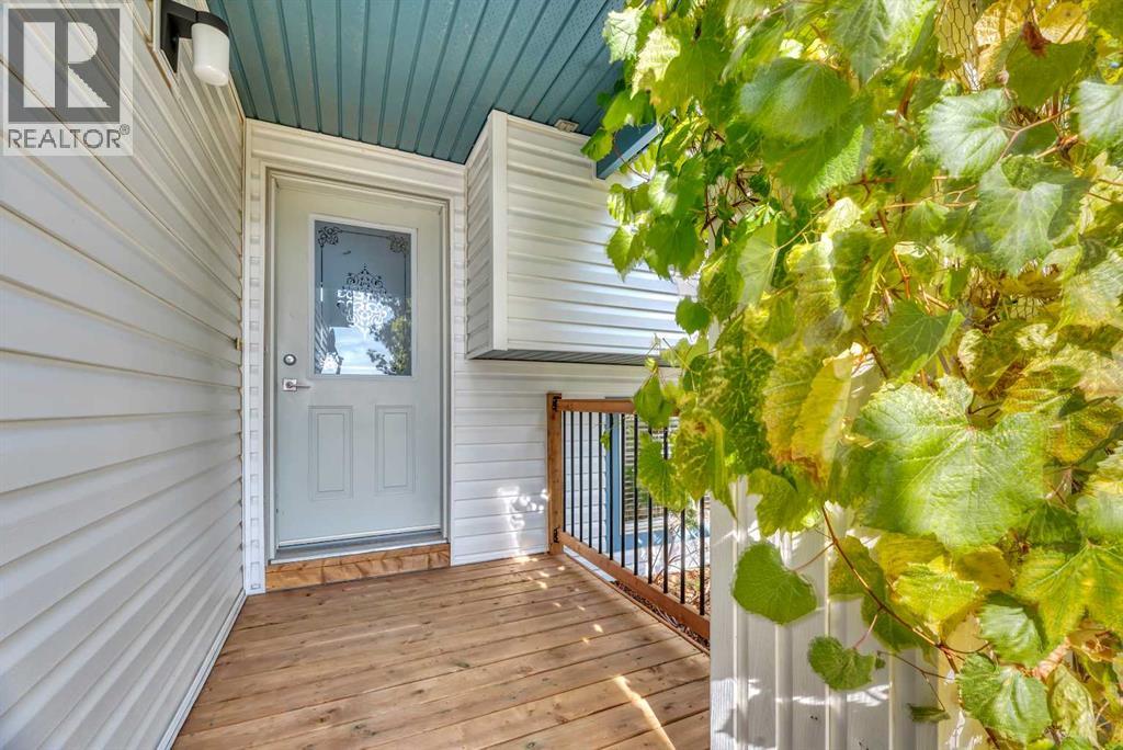 102 Parklane Drive, Strathmore, Alberta  T1P 1R2 - Photo 5 - A2279466