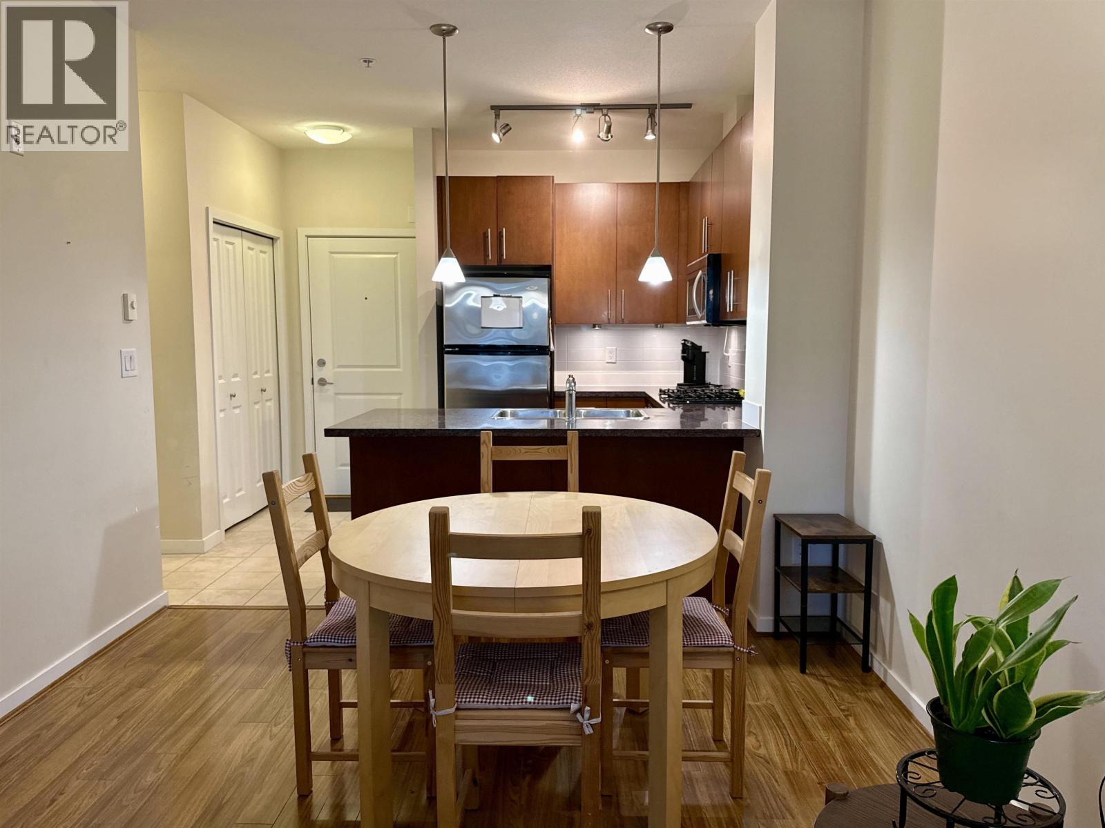 301 3651 Foster Avenue, Vancouver, British Columbia V5R 0A2 - Photo 3 - R3085395