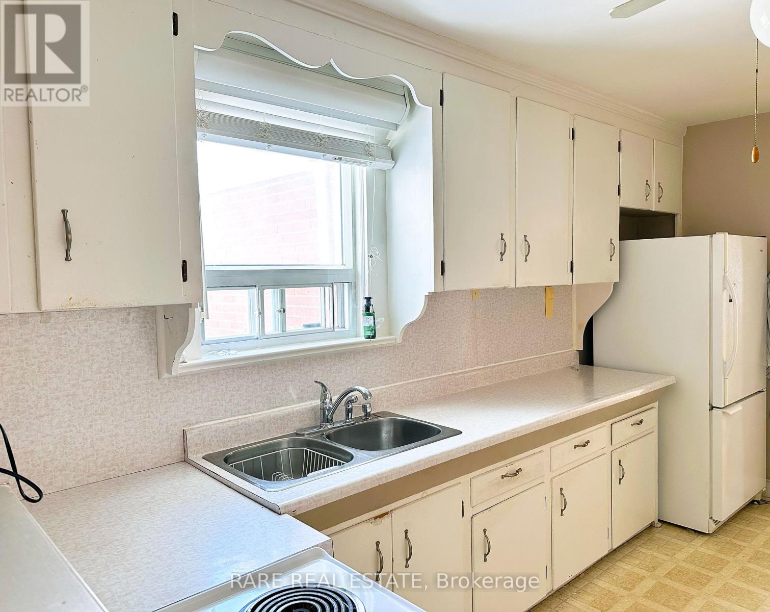 46 Dunblaine Avenue, Toronto, Ontario  M5M 2R9 - Photo 6 - C12750102