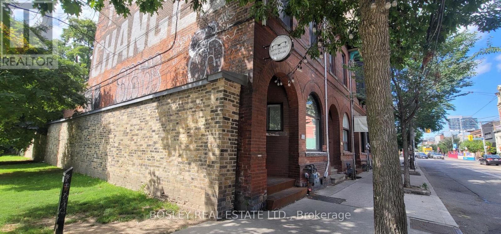 1075 Queen Street W, Toronto, Ontario  M6J 1H3 - Photo 2 - C12750152