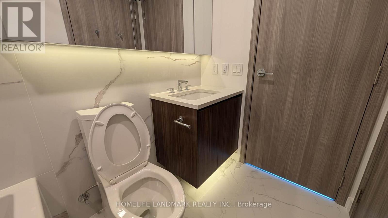 2612 - 3 Concord Cityplace Way, Toronto, Ontario  M5V 0X4 - Photo 10 - C12750174