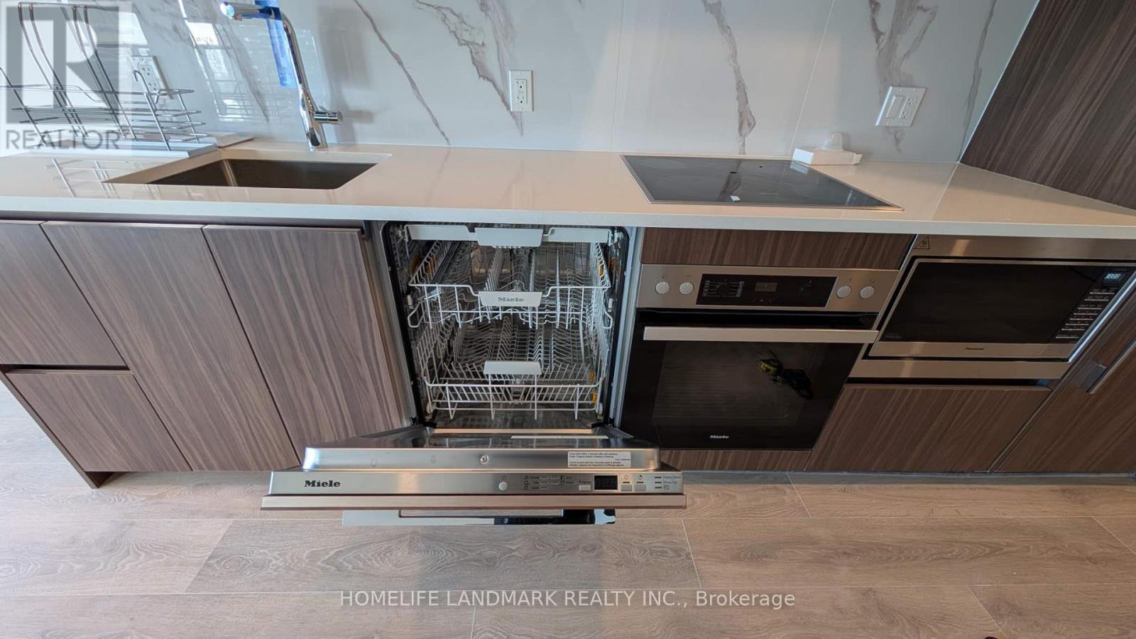 2612 - 3 Concord Cityplace Way, Toronto, Ontario  M5V 0X4 - Photo 7 - C12750174