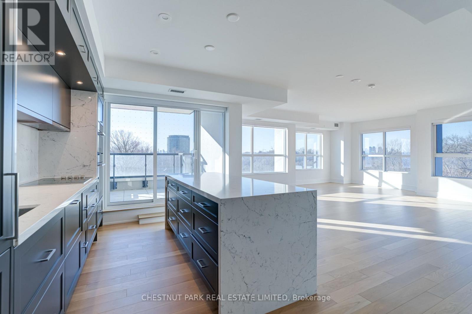 311 - 10 Inn On The Park Drive, Toronto, Ontario  M3C 0P9 - Photo 7 - C12750192