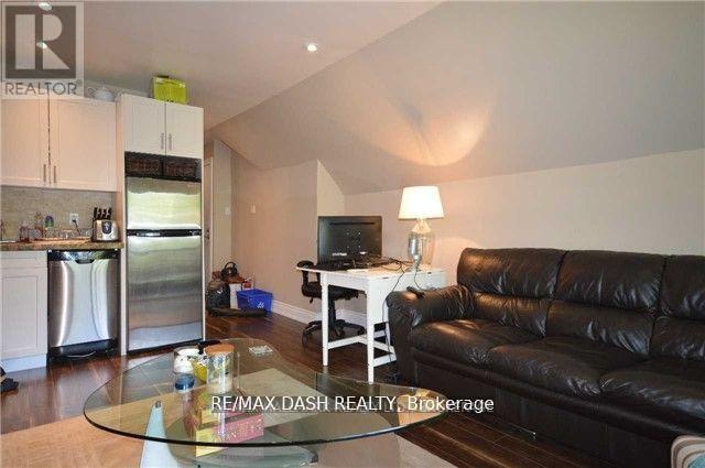 301 - 141 Admiral Road, Toronto, Ontario  M5R 2L7 - Photo 3 - C12750254