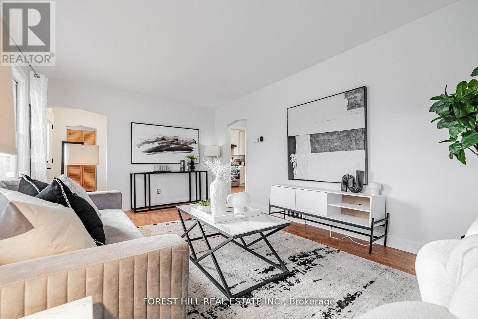 174 AVONDALE AVENUE, Toronto, Ontario