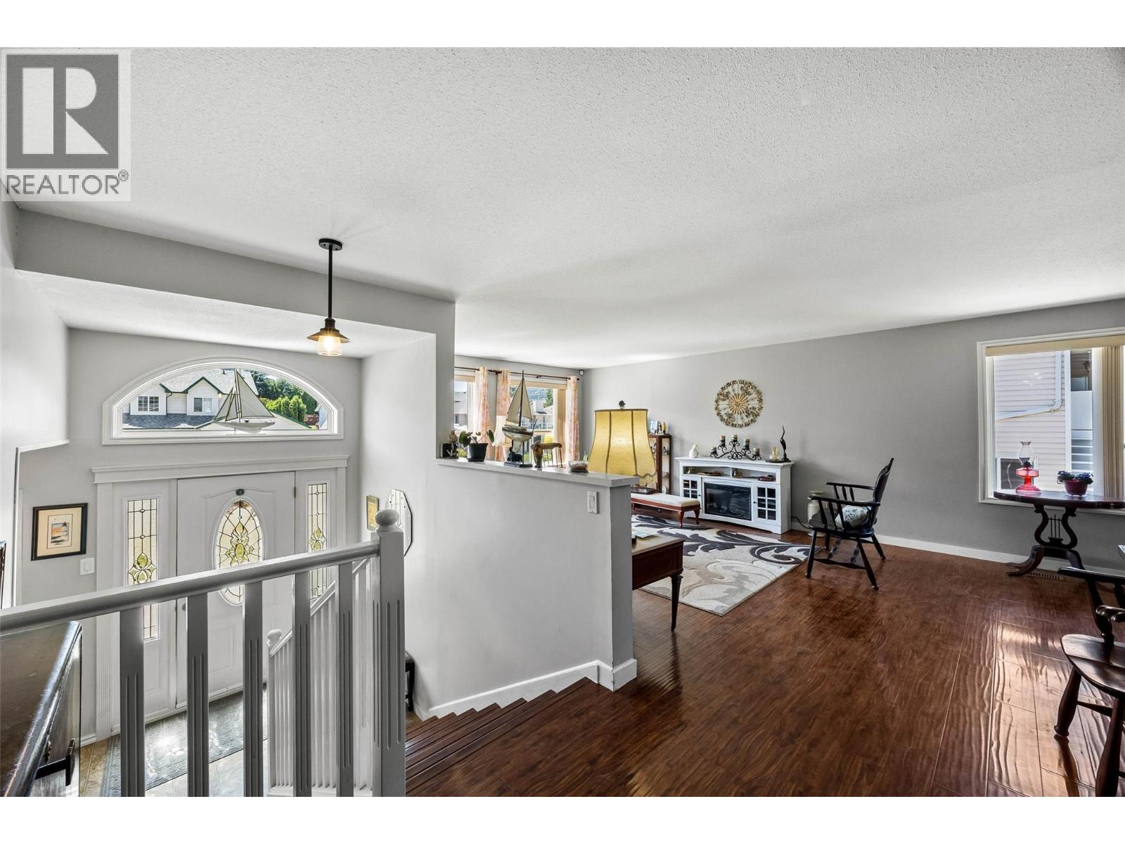 2895 Scott Place, Merritt, British Columbia  V1K 0B1 - Photo 5 - 10374560