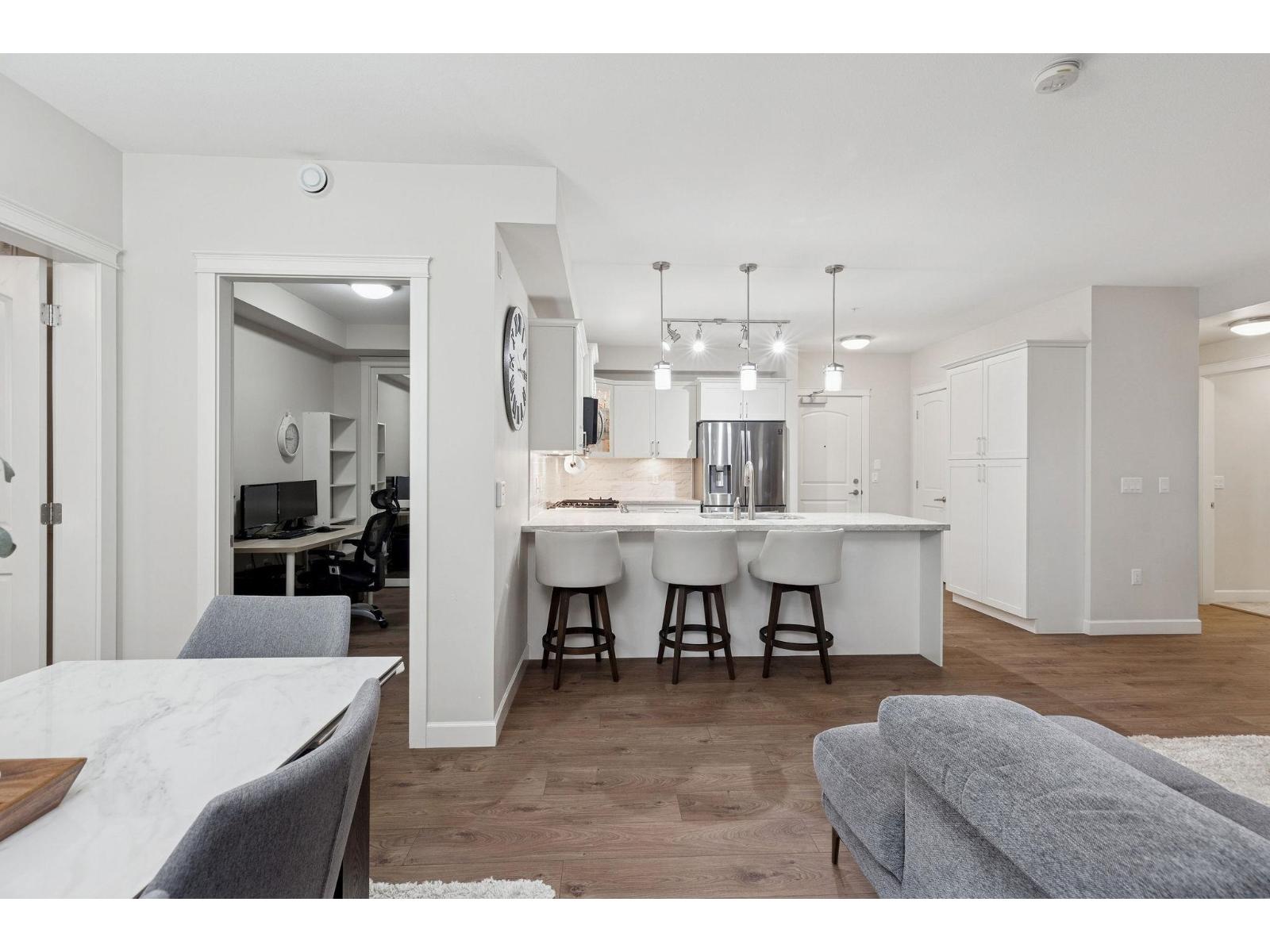 209 3535 146a Street, Surrey, British Columbia  V4P 0H2 - Photo 9 - R3085520