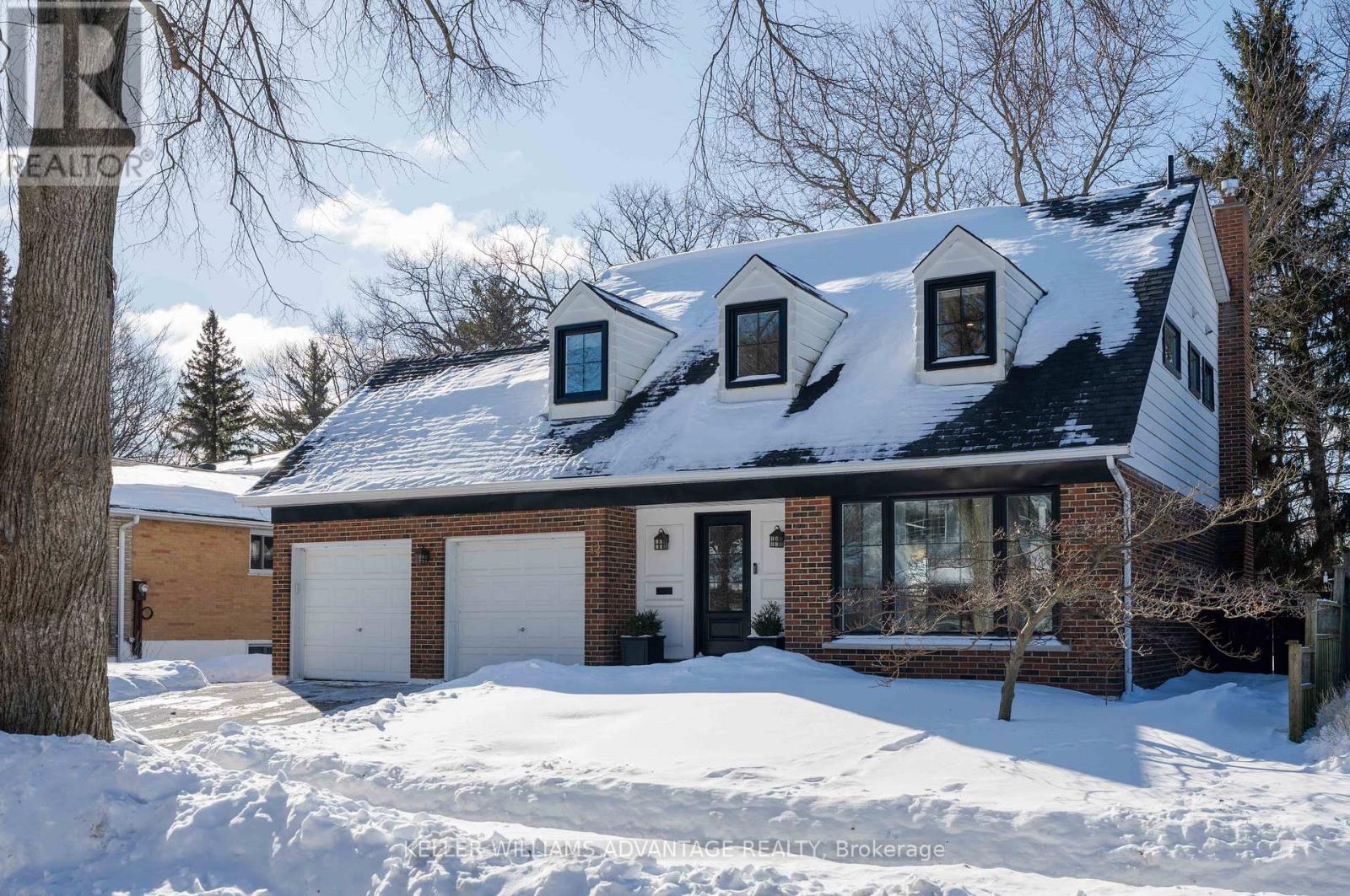 42 HOLMCREST TRAIL, Toronto, Ontario