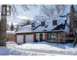 42 HOLMCREST TRAIL, Toronto, Ontario