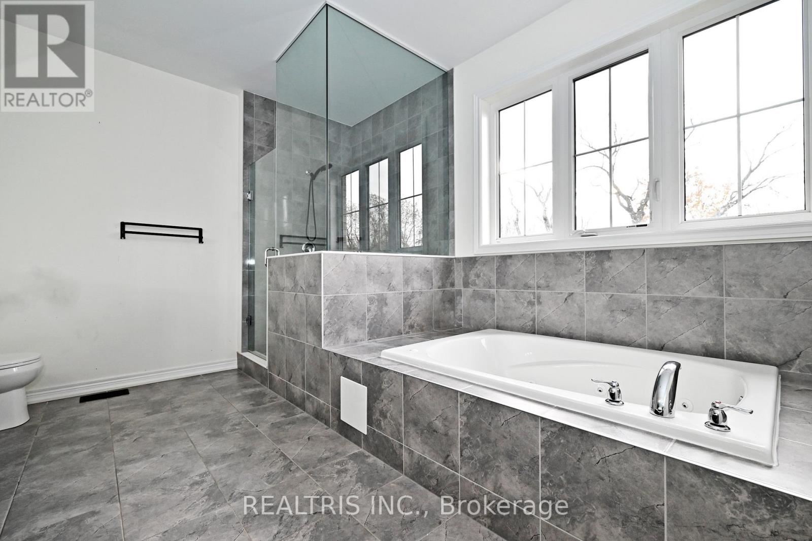 133 Auckland Drive, Whitby, Ontario  L1P 0J4 - Photo 27 - E12750214