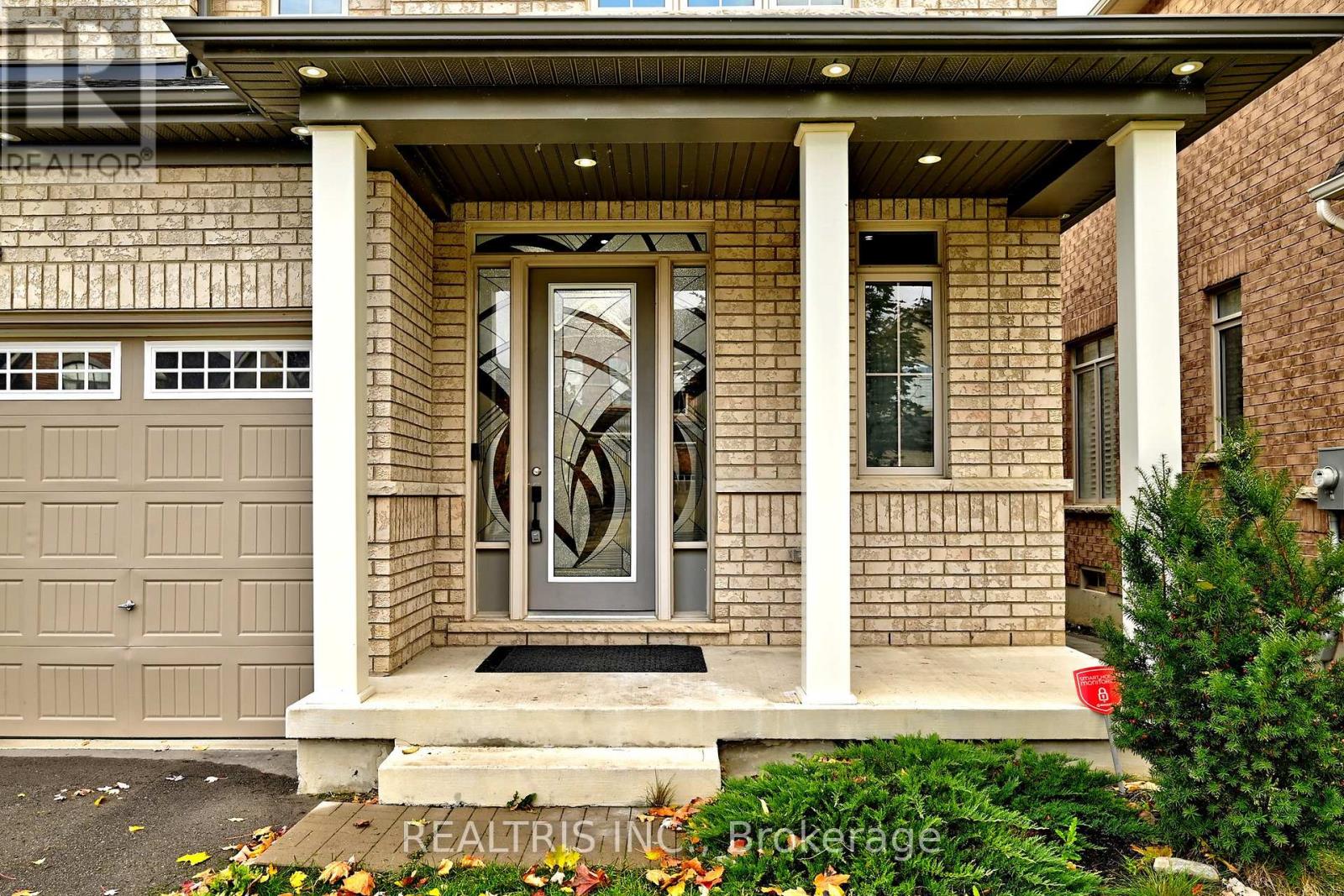 133 Auckland Drive, Whitby, Ontario  L1P 0J4 - Photo 3 - E12750214
