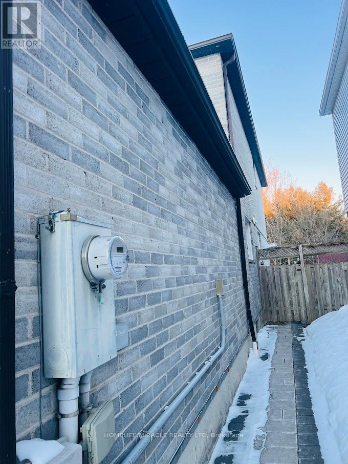 68 Maberley Crescent, Toronto, Ontario  M1C 3K8 - Photo 6 - E12750270