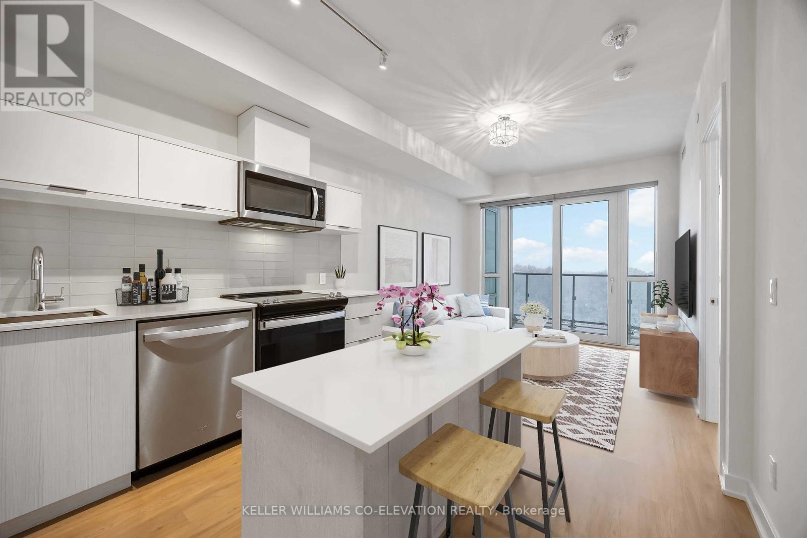 914 - 10 DEERLICK COURT, Toronto, Ontario