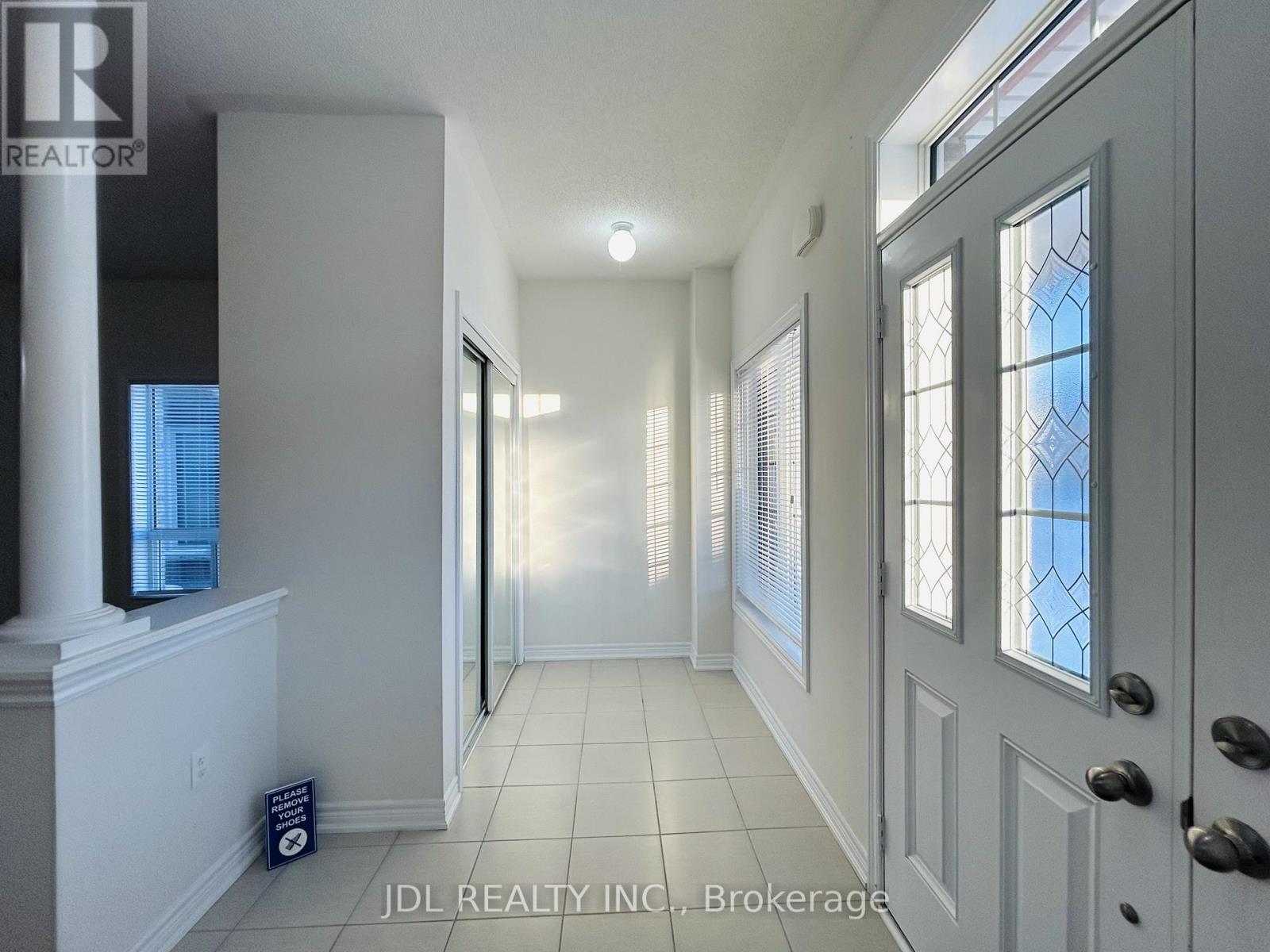 10 Benn Avenue, Georgina, Ontario  L4P 0G8 - Photo 6 - N12750104