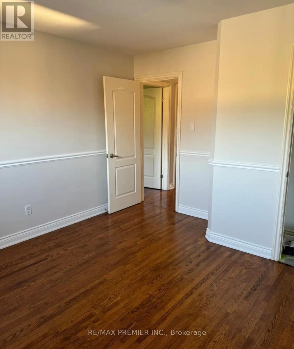 Upper - 91 Rainbow Drive, Vaughan, Ontario  L4L 2K6 - Photo 10 - N12750132