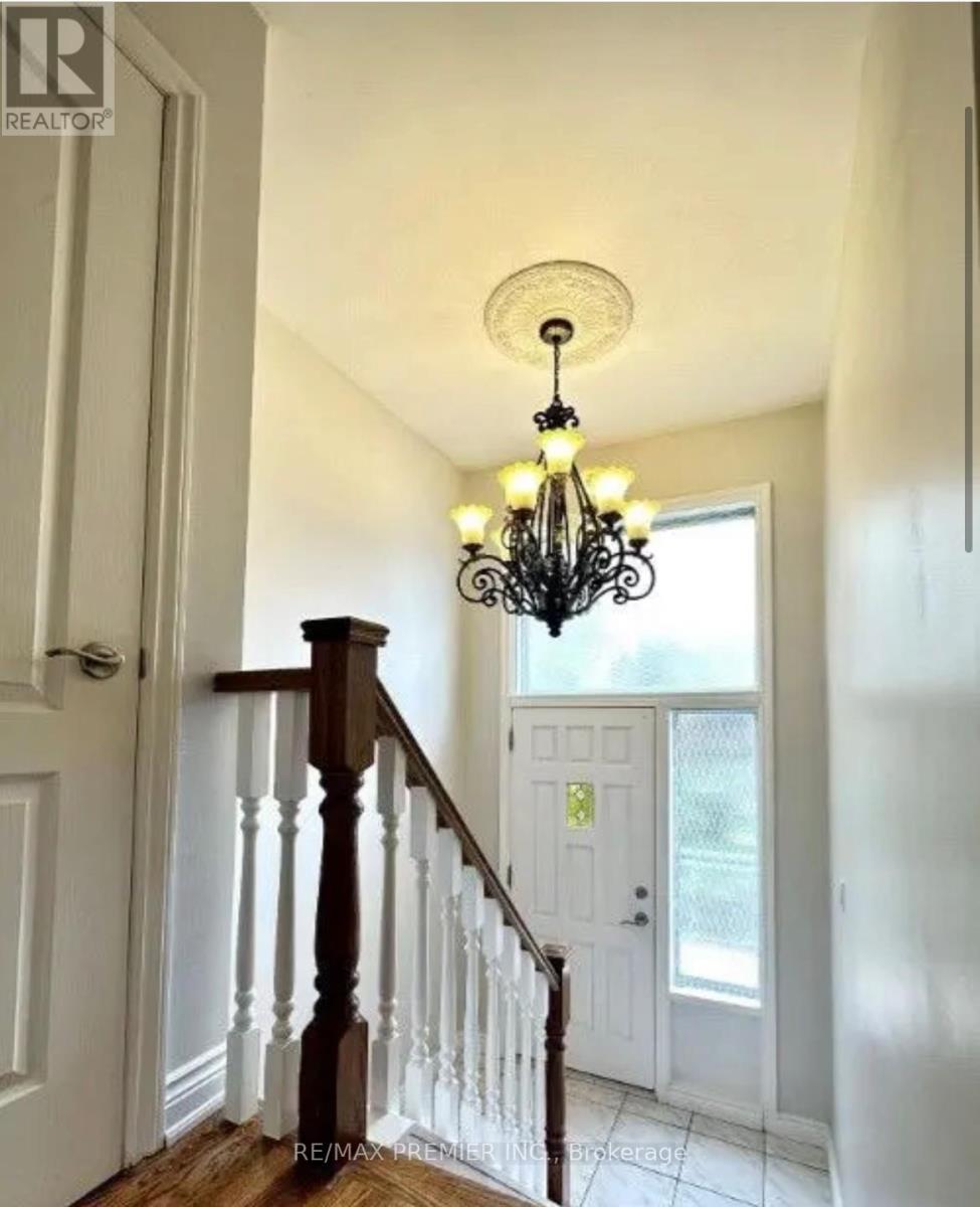 Upper - 91 Rainbow Drive, Vaughan, Ontario  L4L 2K6 - Photo 2 - N12750132