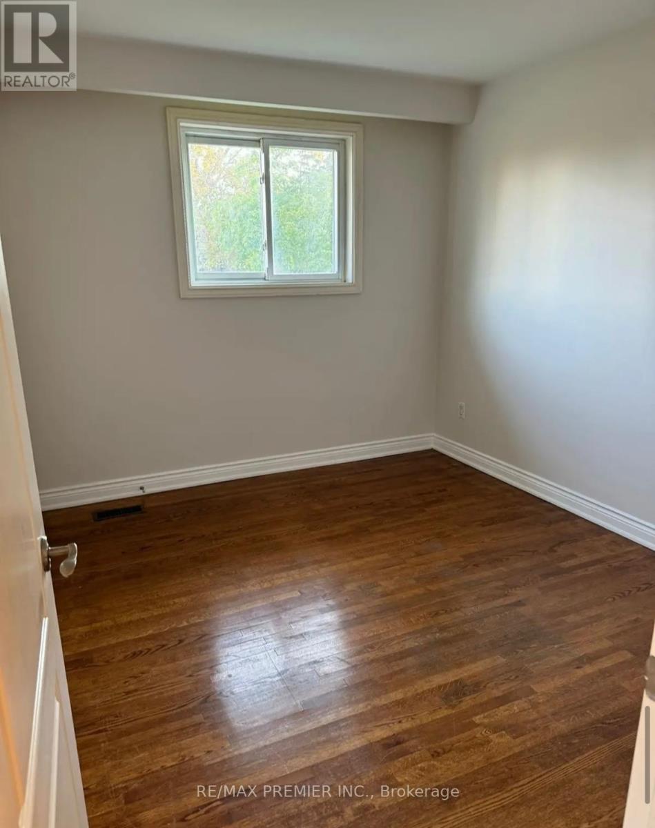 Upper - 91 Rainbow Drive, Vaughan, Ontario  L4L 2K6 - Photo 9 - N12750132