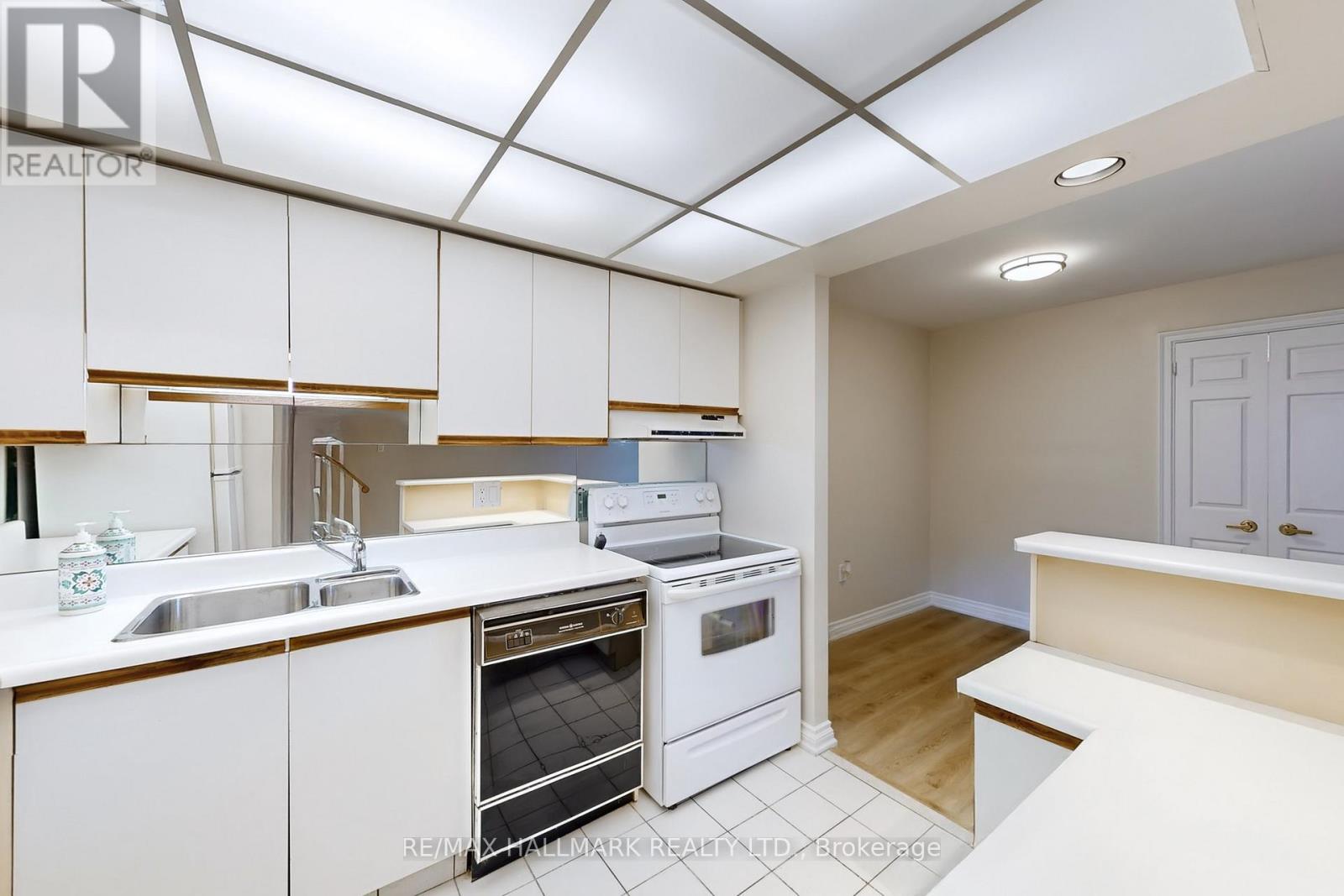 316 - 16 Elgin Street, Markham, Ontario  L3T 4T4 - Photo 13 - N12750258