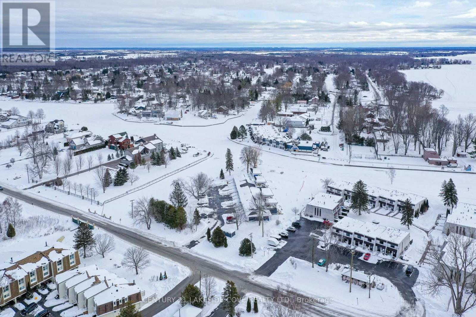 Unit 5 - 4 Paradise Boulevard, Ramara, Ontario  L0K 1B0 - Photo 34 - S12737542