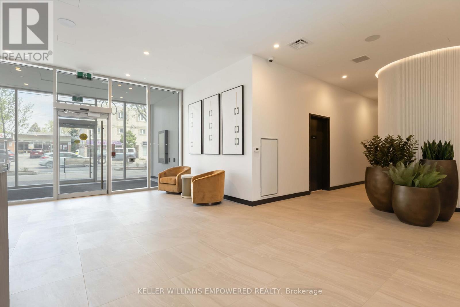 818 - 689 The Queensway Street, Toronto, Ontario  M8Y 1L1 - Photo 18 - W12460176