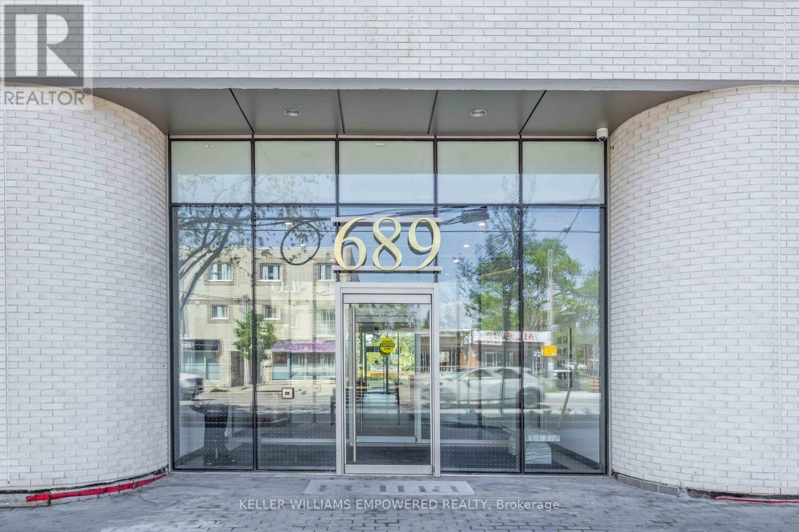 818 - 689 The Queensway Street, Toronto, Ontario  M8Y 1L1 - Photo 17 - W12460176